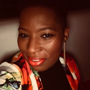 Meet your Posher, Carla